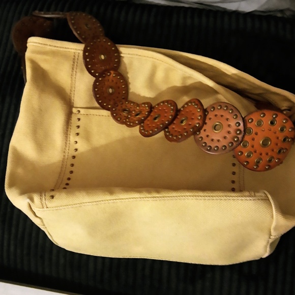 NWOT Stylish Cream Canvas Shoulder Bag With Brown Leather Handle - Picture 3 of 4